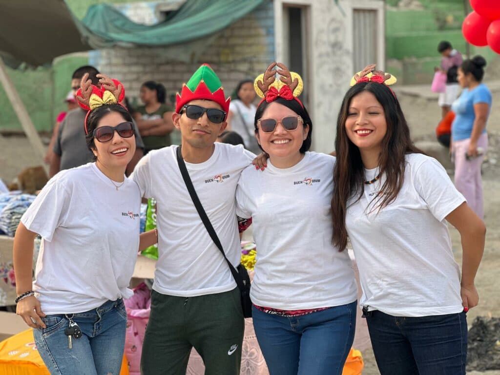 Volontaires Buen Vivir à Manchay, fête de Noël